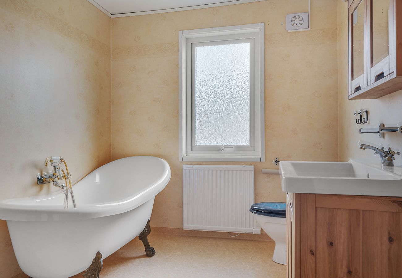 Ferienhaus in Ellös - SE09105