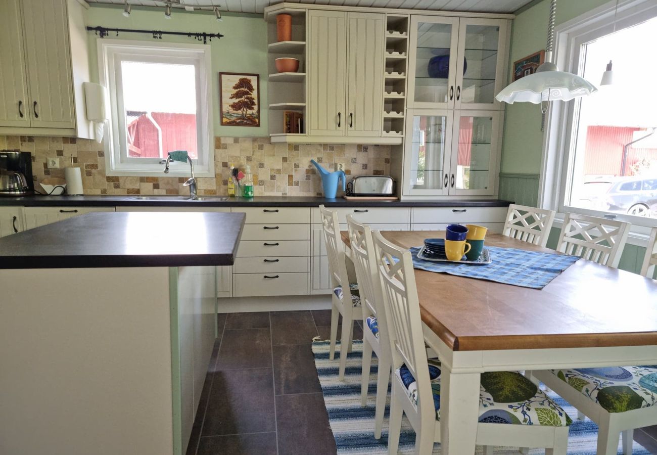 Ferienhaus in Ellös - SE09105