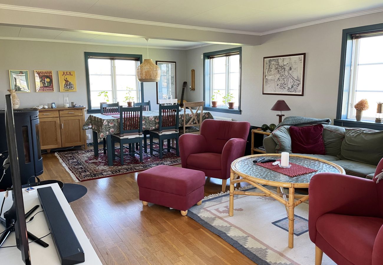 Ferienhaus in Hälleviksstrand - Villa mit Meeresgrundstück, Steg und Bootshaus in Edshult | SE09172
