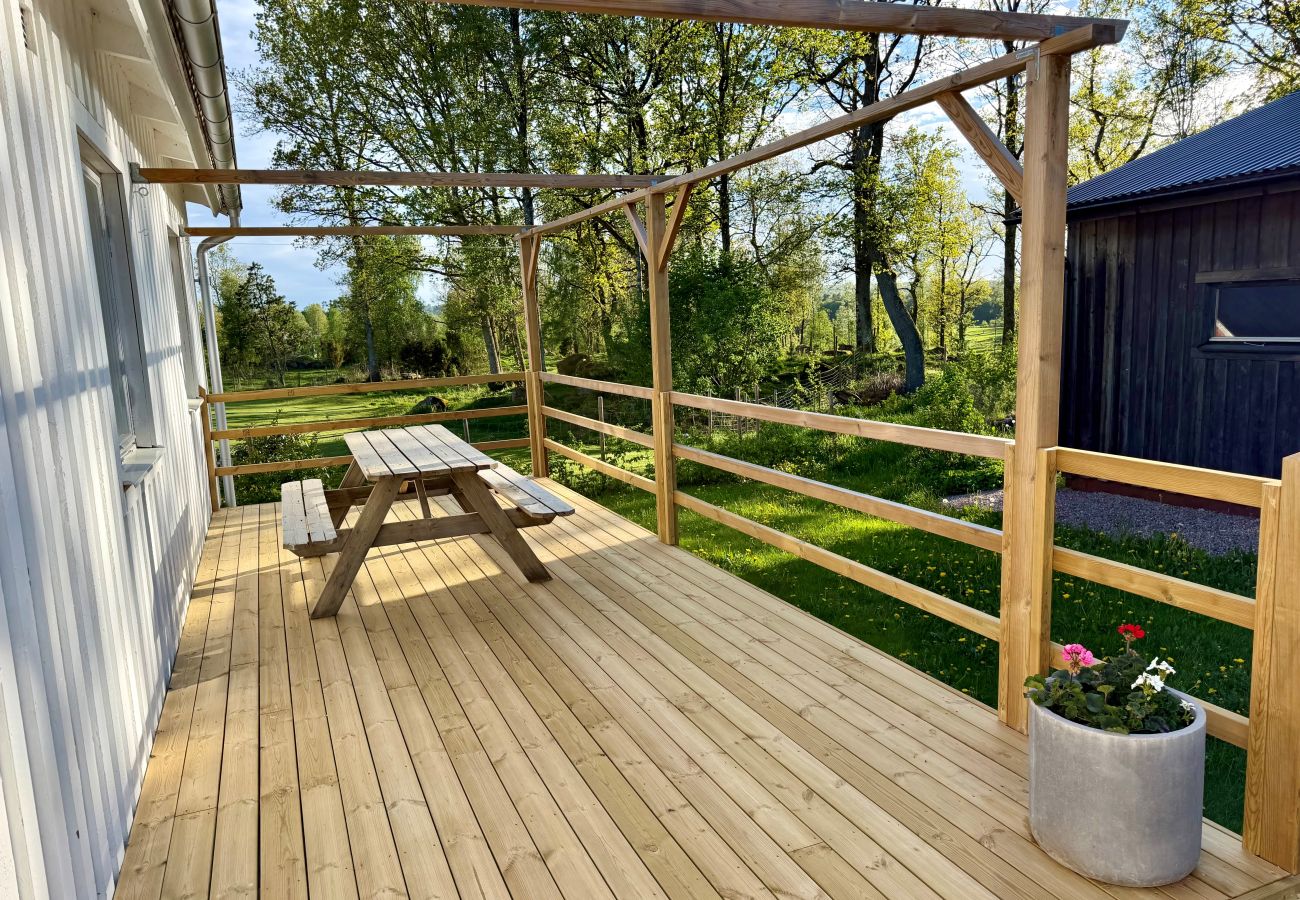 Ferienhaus in Ljung - Ländlicher Charme und moderner Komfort – naturnah und mit Bademöglichkeit |SE08016