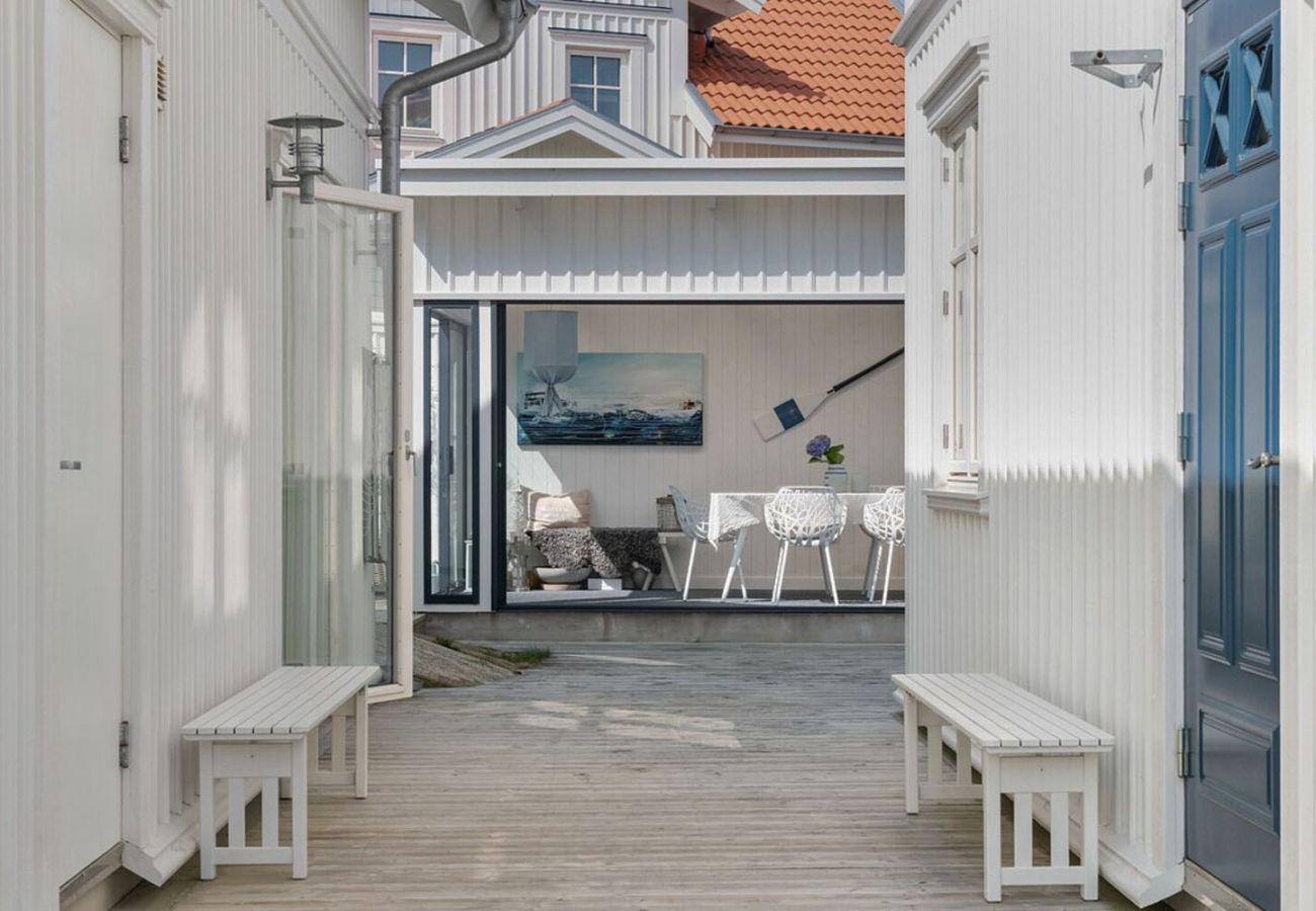 Ferienhaus in Rönnäng - SE09177