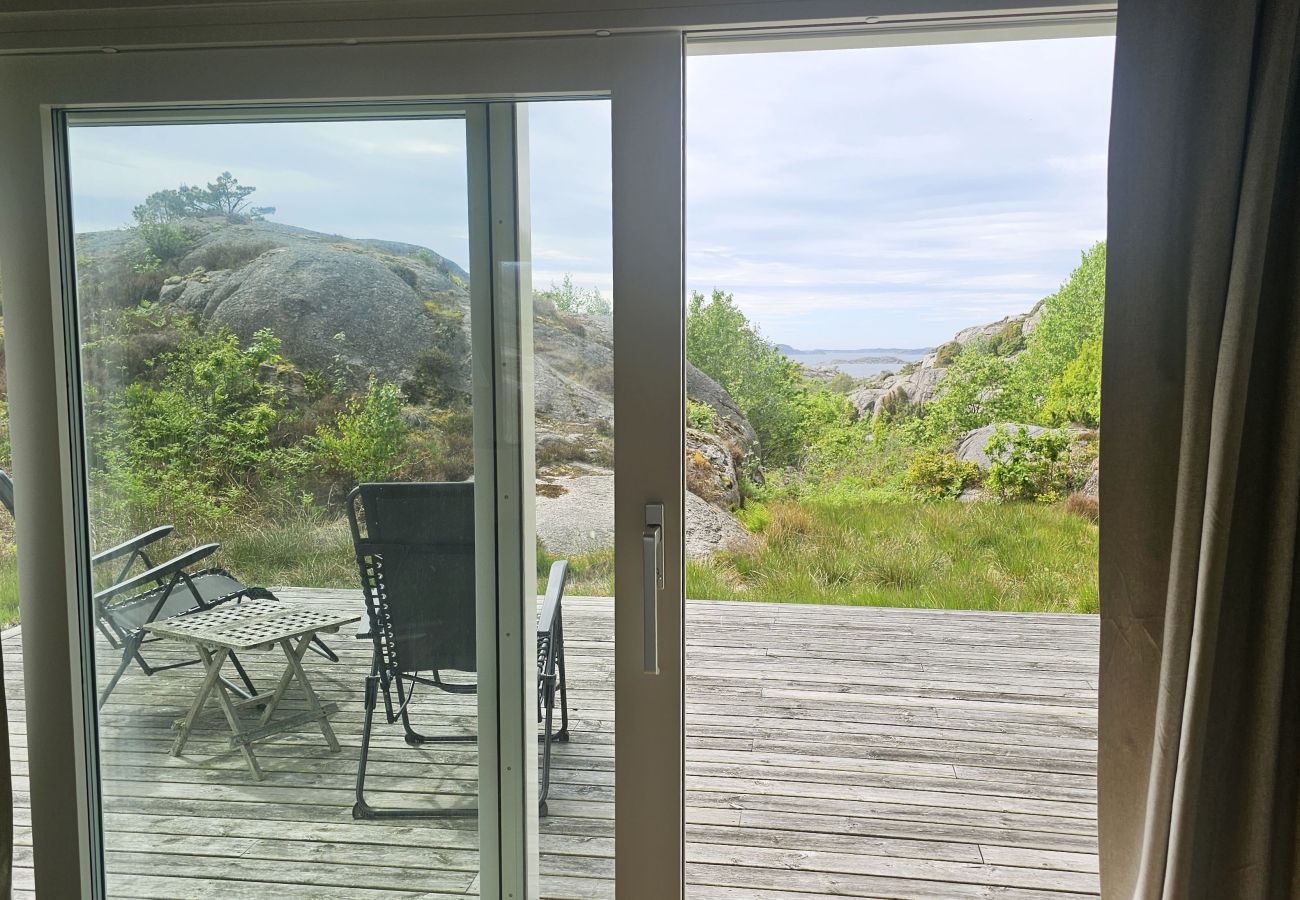 Ferienhaus in Hjälteby - Schärenhaus zwischen den Klippen von Bohuslän | SE09181