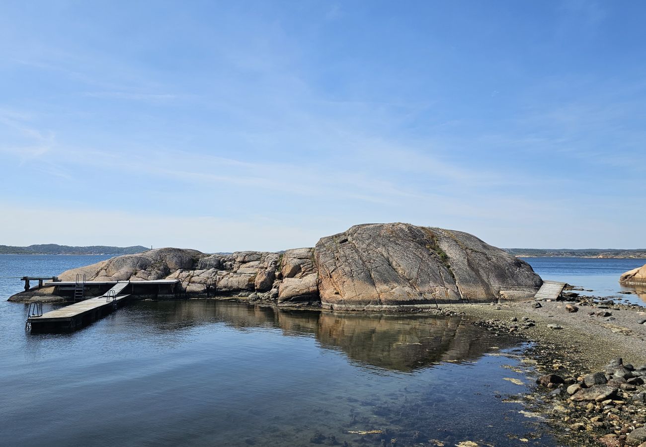 Ferienhaus in Hjälteby - Schärenhaus zwischen den Klippen von Bohuslän | SE09181