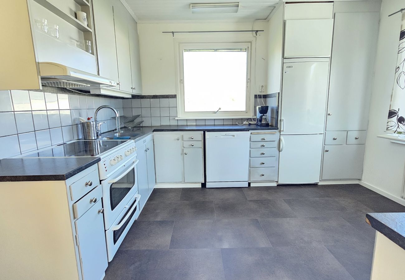 Ferienhaus in Skärhamn - Funktionale Ferienwohnung auf zwei Etagen in Skärhamn | SE09175