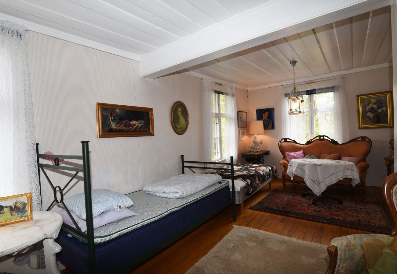 House in Hedekas - SE09011