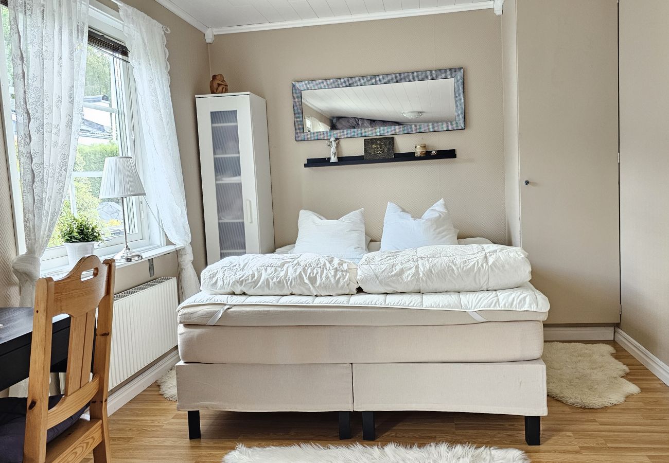House in Tanumshede - Unique villa with spa and sauna in Tanumshede | SE09038