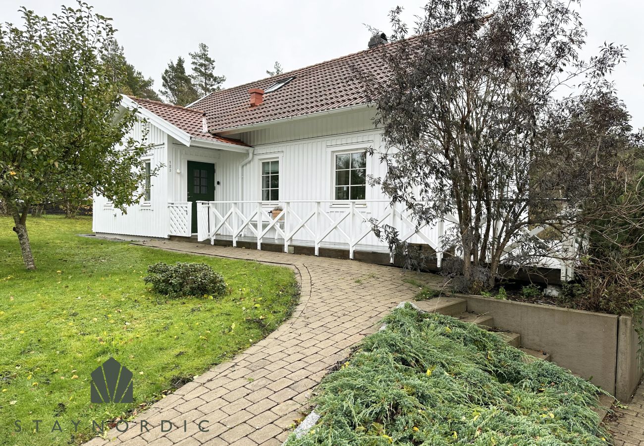 House in Fjällbacka - SE09044