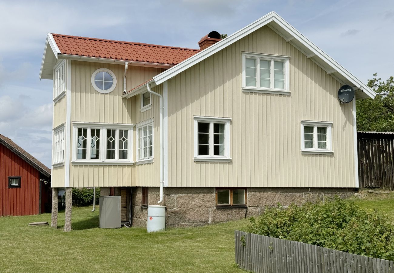 House in Hamburgsund - SE09068
