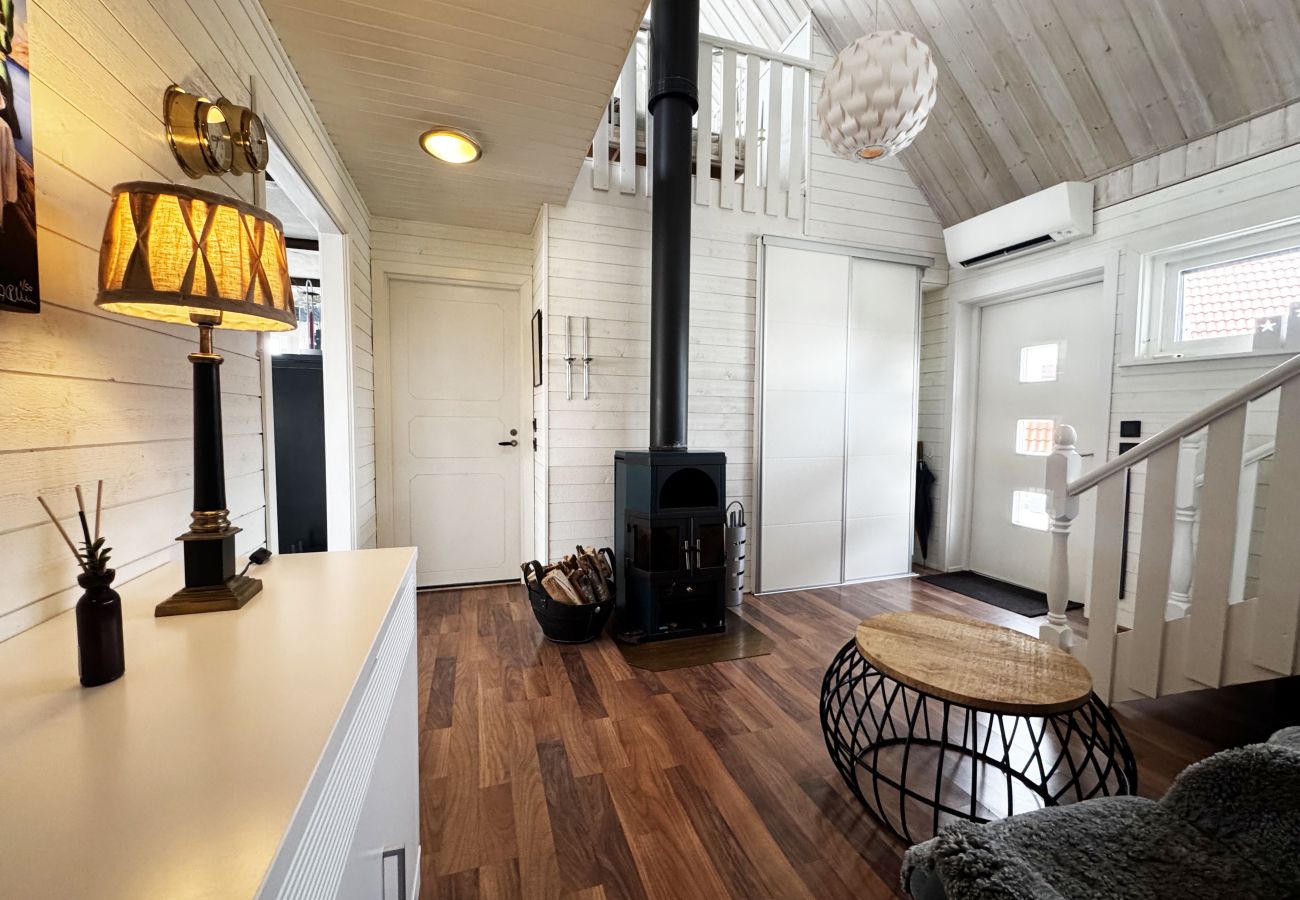 House in Kungshamn - SE09079