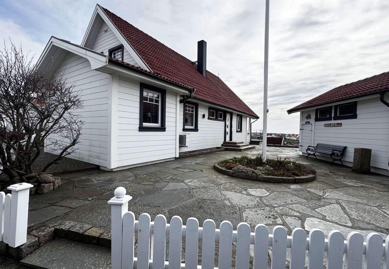 House in Kungshamn - SE09079