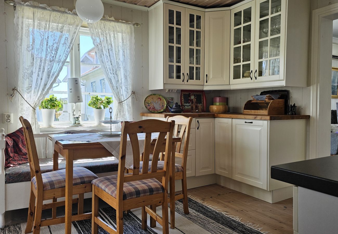 House in Hälleviksstrand - SE09108