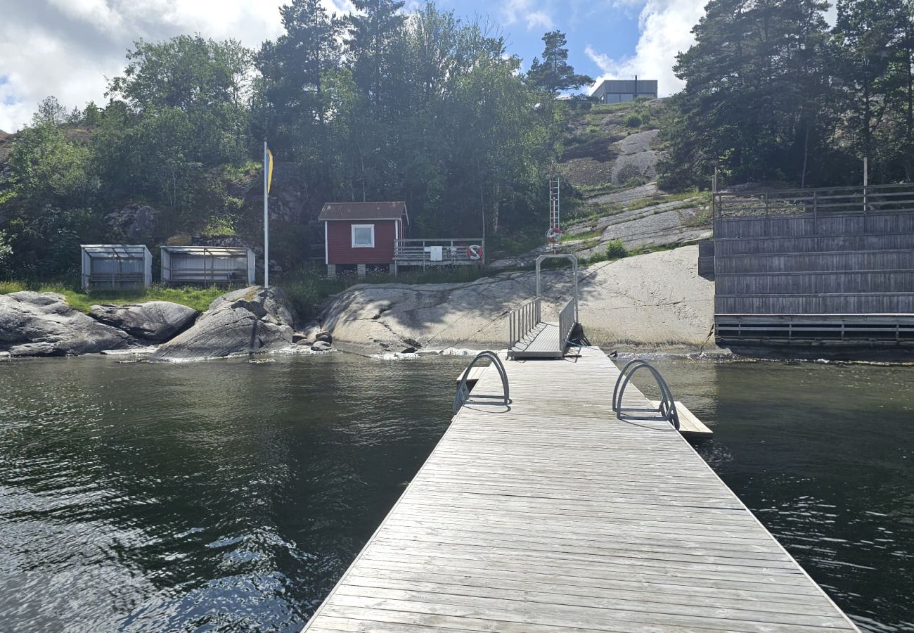 Cottage in Henån - SE09110