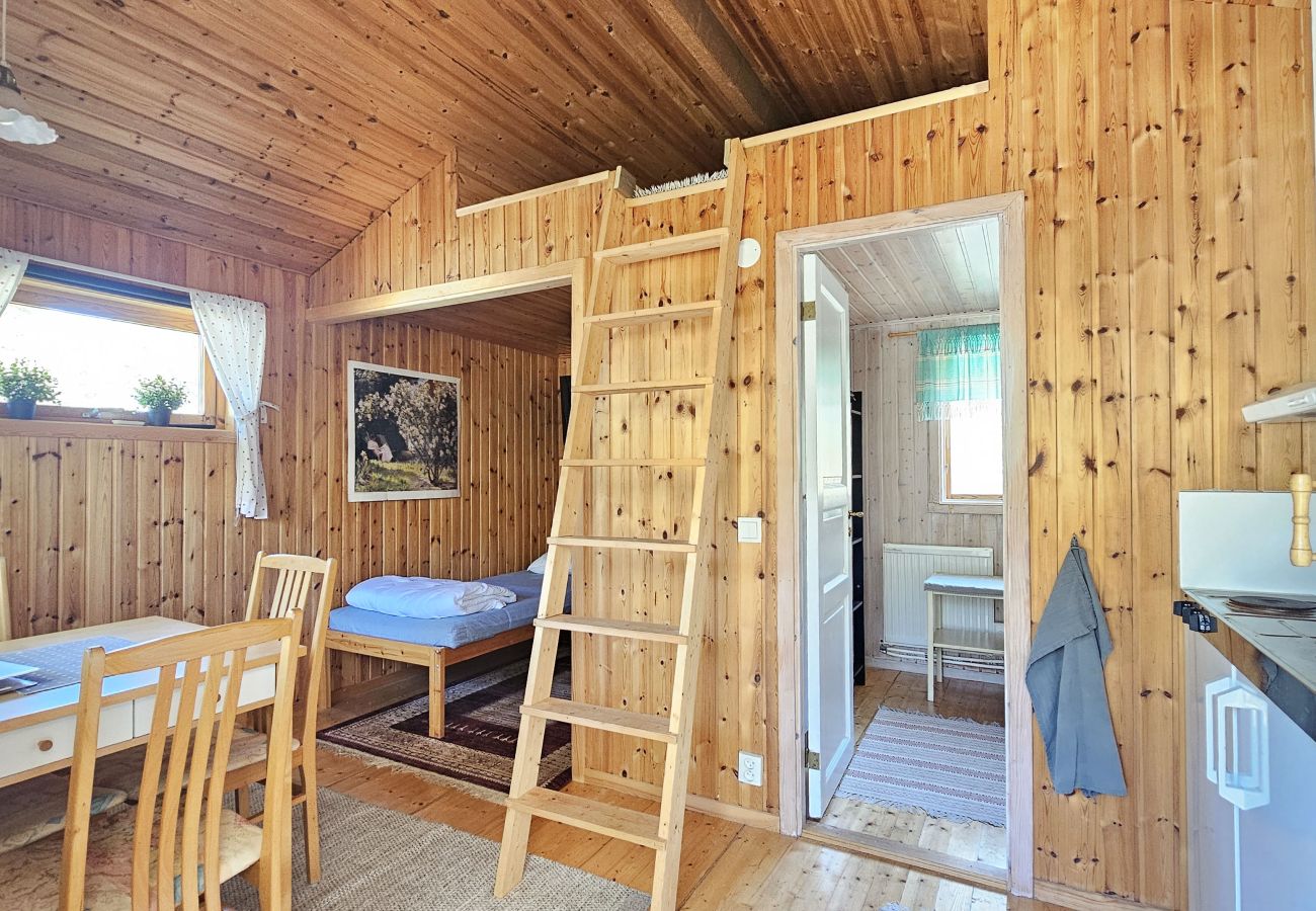 House in Varekil - Cozy cottage on beautiful Rossö, Orust | SE09130