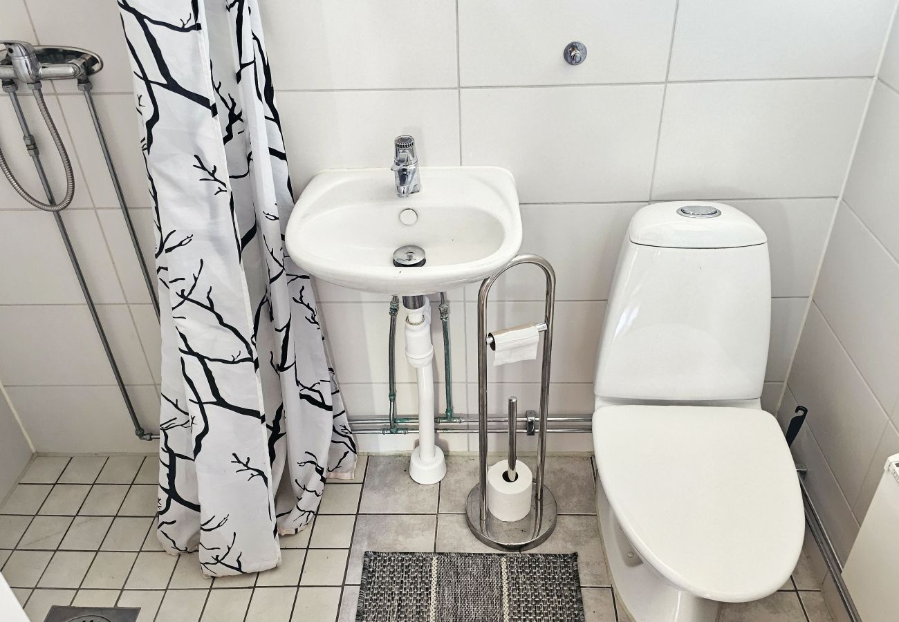House in Varekil - Cozy cottage on beautiful Rossö, Orust | SE09130