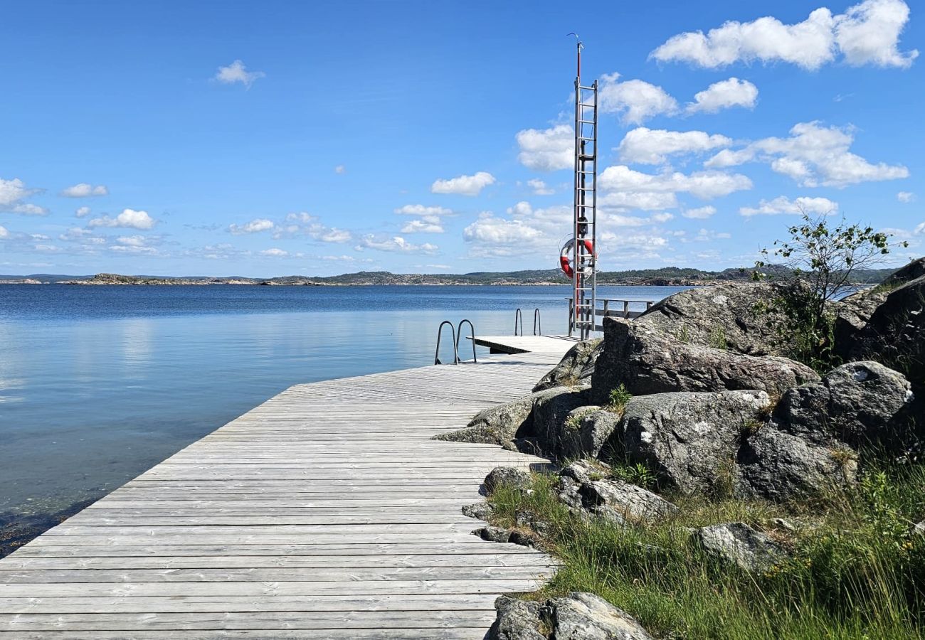 Cottage in Klövedal - SE09143