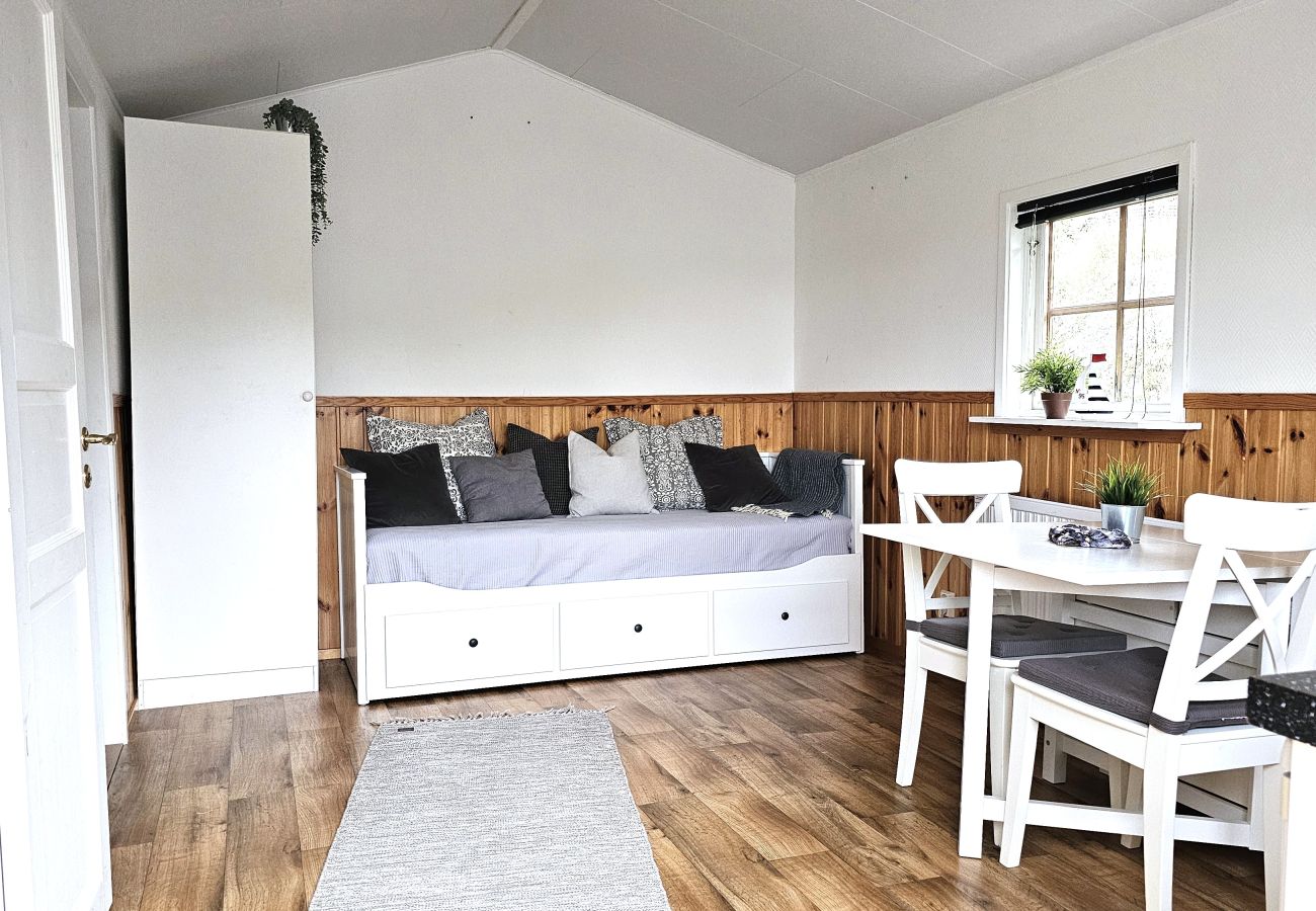 Cottage in Klövedal - SE09143