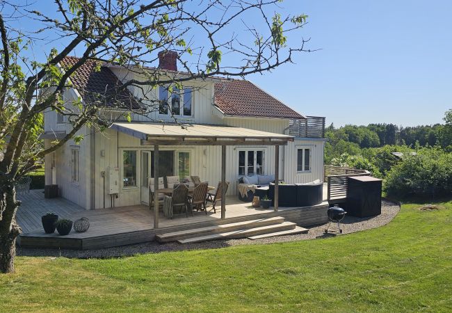 House in Uddevalla - SE09160