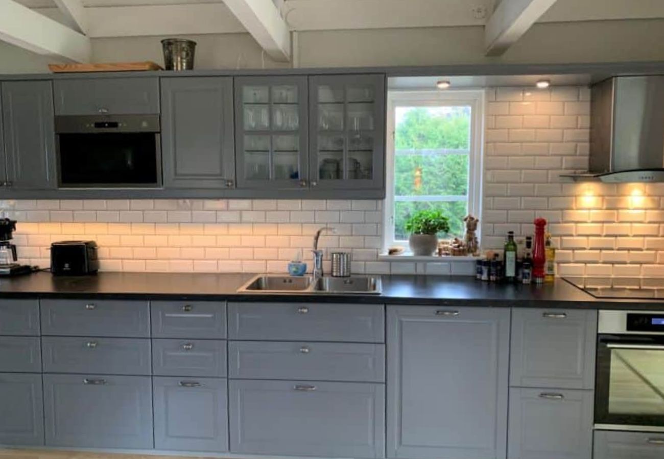 Cottage in Varekil - SE09165