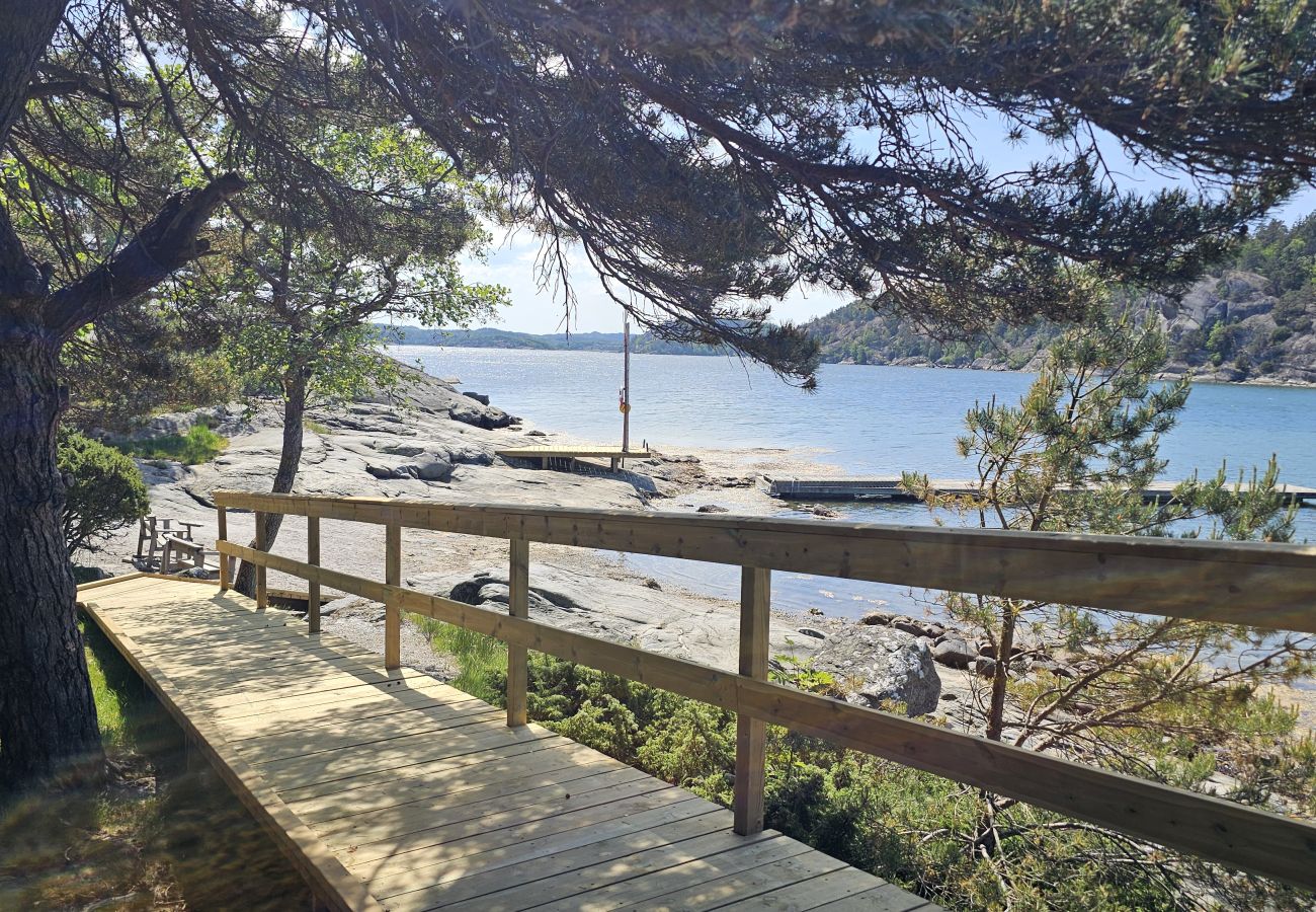 Cottage in Varekil - SE09165