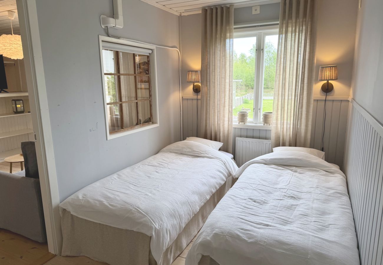 House in Ljung - Rural charm and modern comfort – close to nature and swimming |SE08016