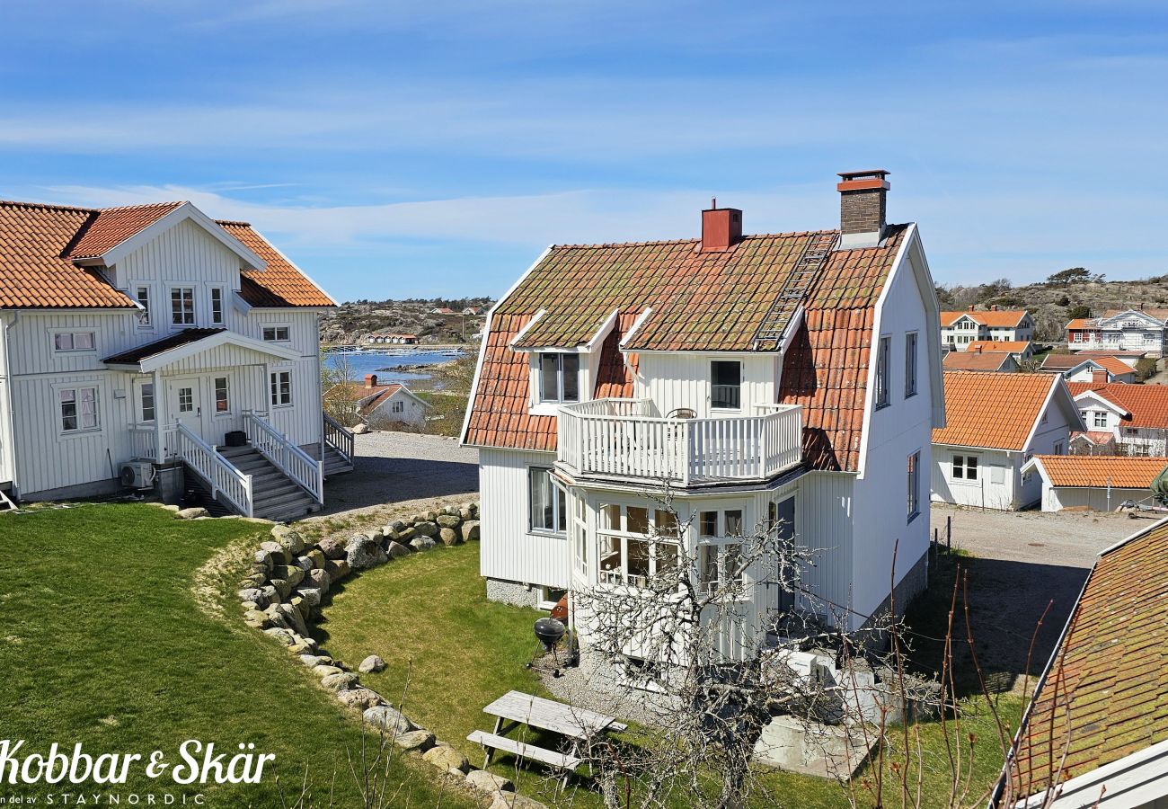 House in Grebbestad - Charming archipelago house in Grebbestad | SE09082