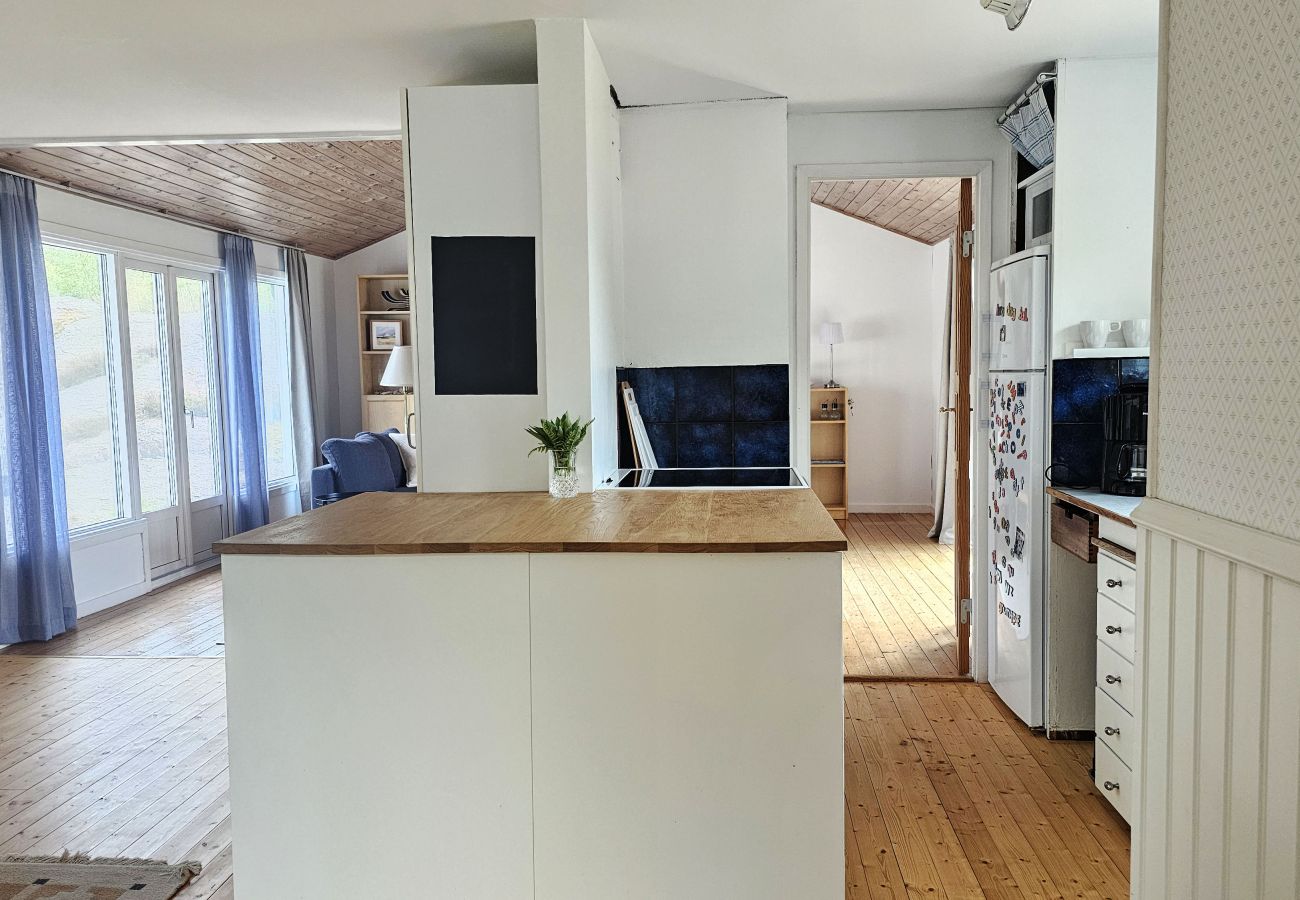 House in Hjälteby - Archipelago House by the Bohuslän Cliffs | SE09181