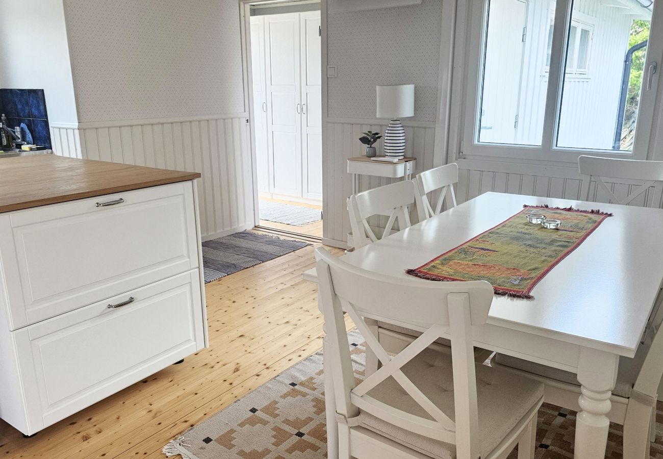 House in Hjälteby - Archipelago House by the Bohuslän Cliffs | SE09181