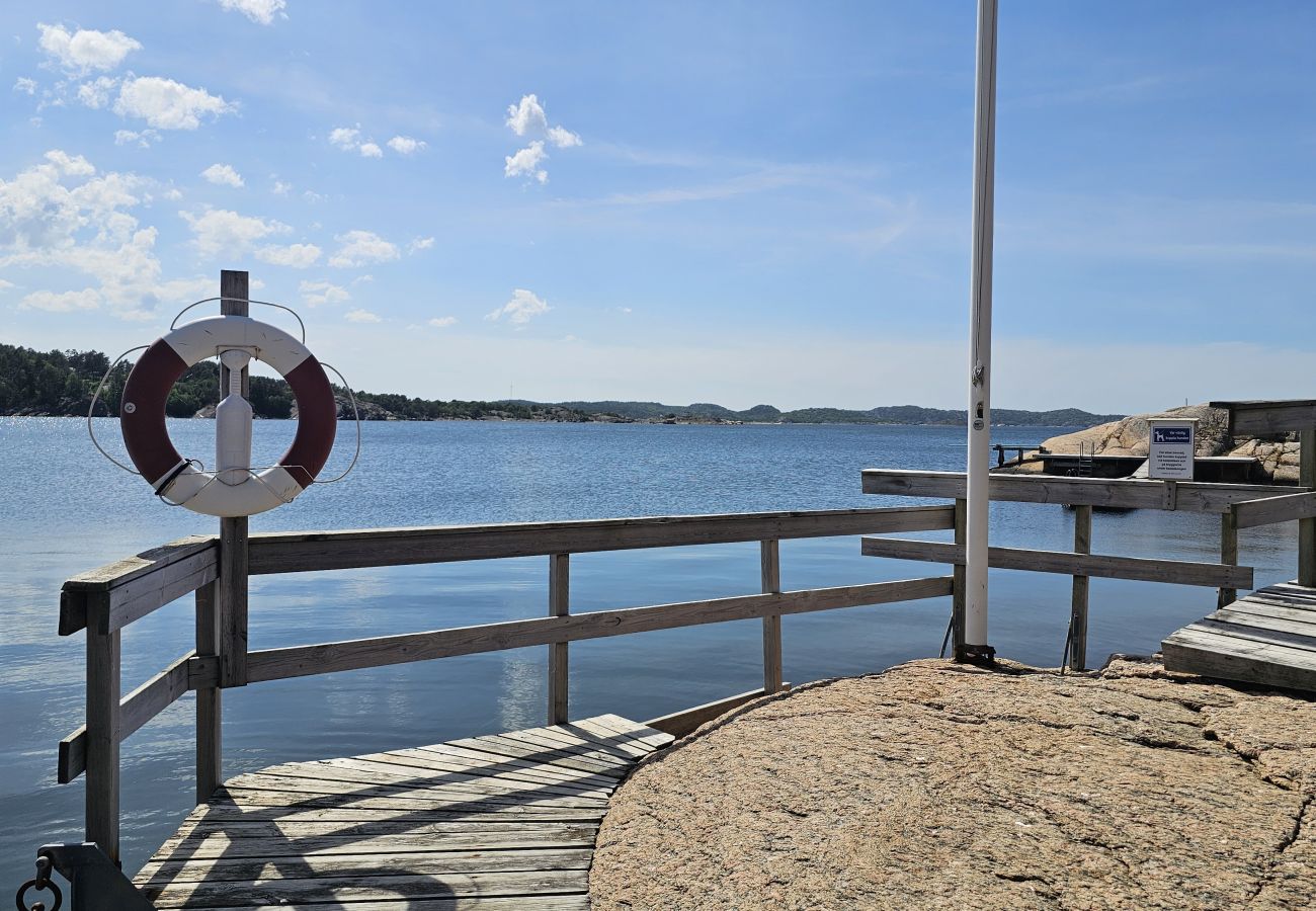 House in Hjälteby - Archipelago House by the Bohuslän Cliffs | SE09181