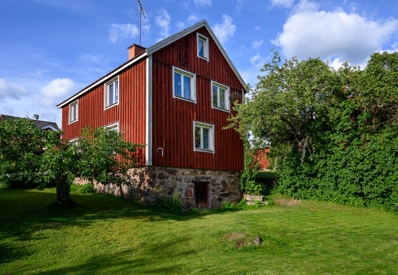 House in Vena - Rural House Near Astrid Lindgren's World | SE05100