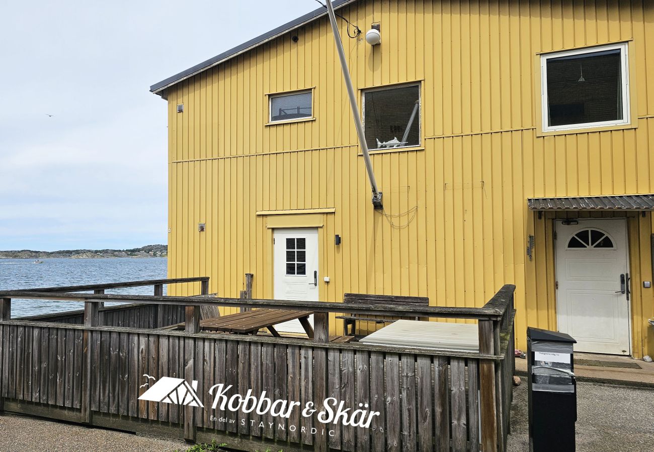 Apartment in Ellös - Beachfront Apartments in Ellös | SE09186
