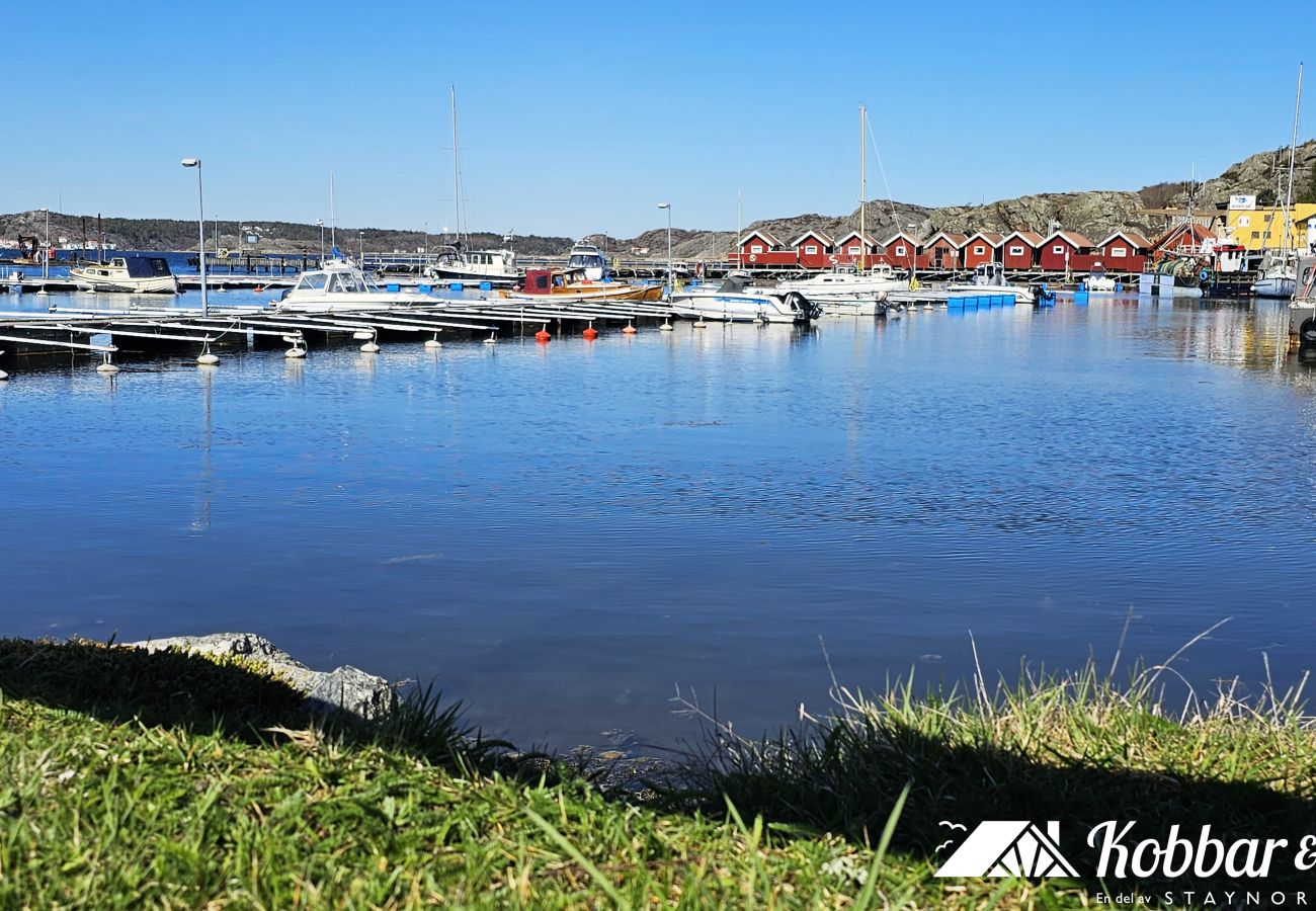 Apartment in Ellös - Beachfront Apartments in Ellös | SE09186