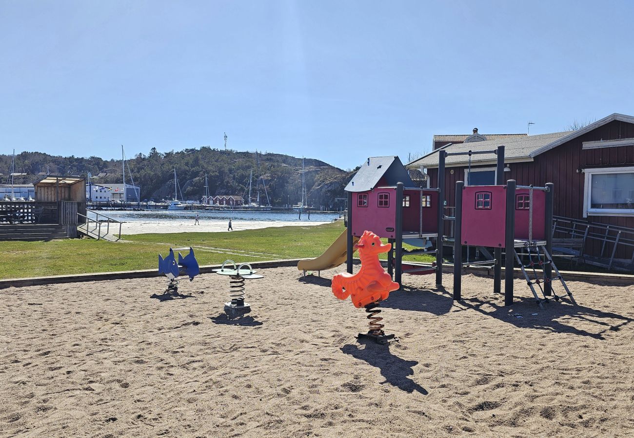 Apartment in Ellös - Beachfront Apartments in Ellös | SE09186