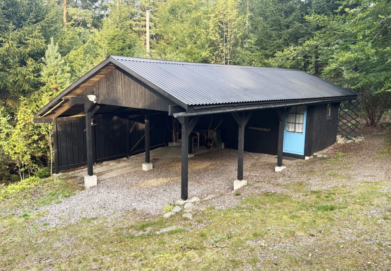 Stuga i Knäred - Mysig stuga med närhet till fiske | SE02005