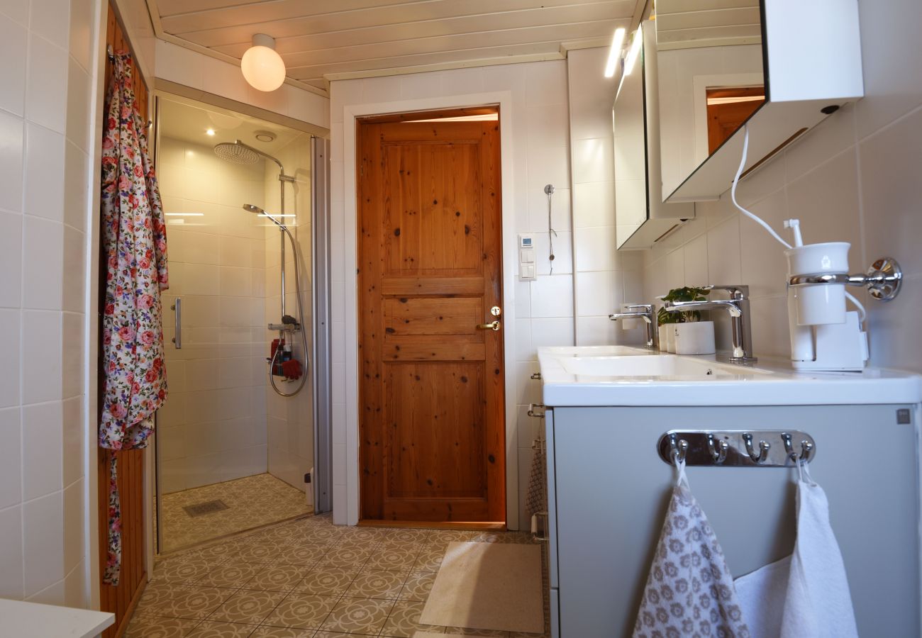 Stuga i Västra Frölunda - SE08031