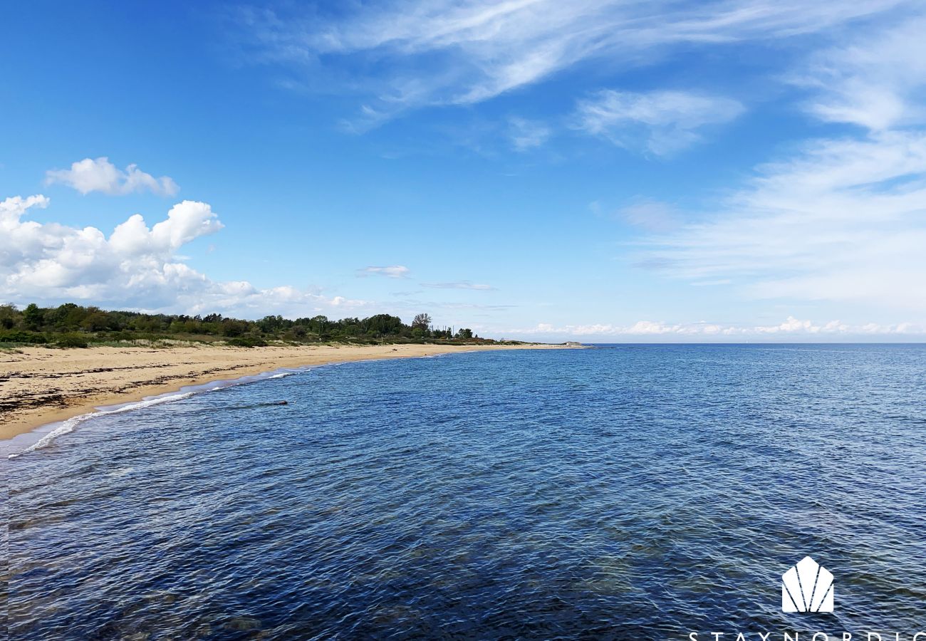 Stuga i Simrishamn - Semesterhus på Österlen vid havet | SE01014 