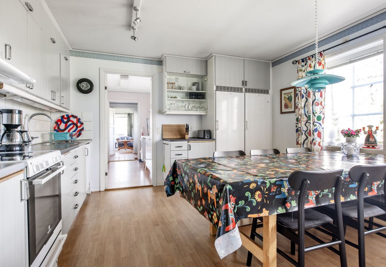 Stuga i Bolmsö - SE06030