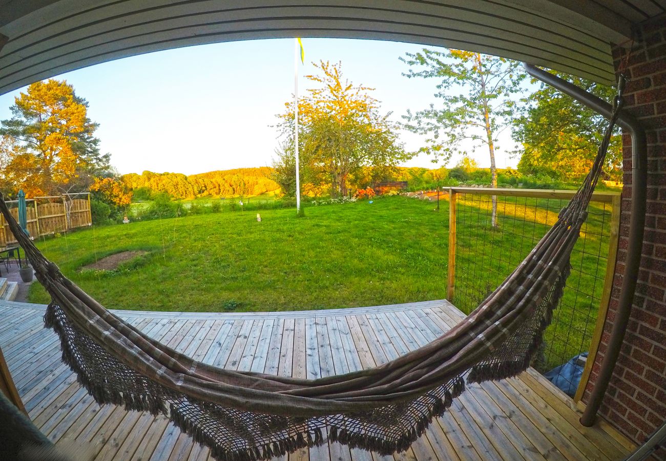 Stuga i Varnhem - SE08047