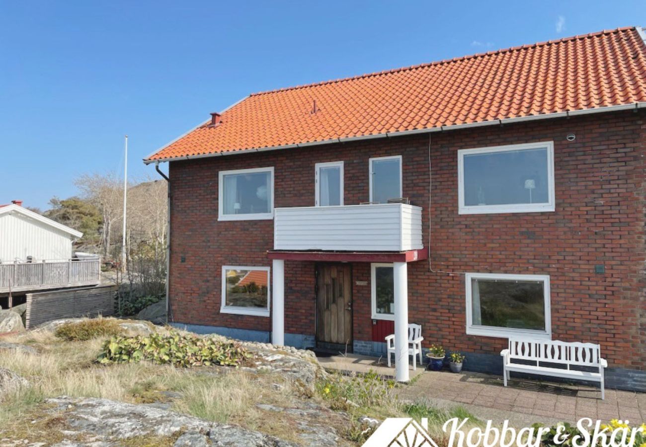 Stuga i Rönnäng - Stor villa med havsutsikt i Rönnäng | SE09078