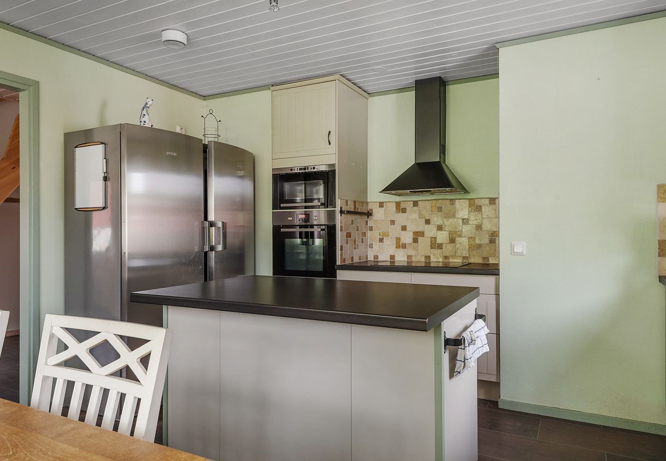 Stuga i Ellös - SE09105