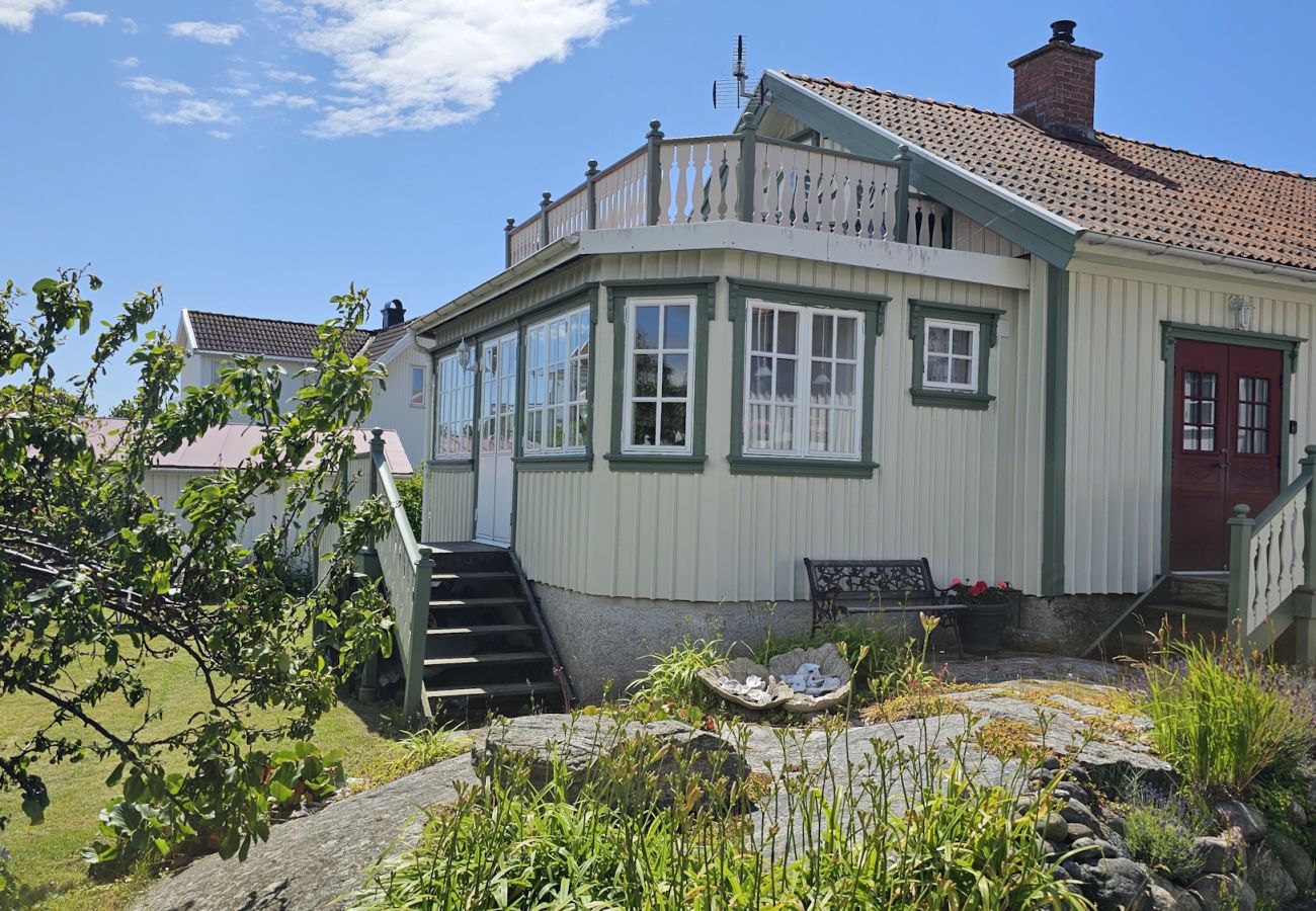 Stuga i Hälleviksstrand - SE09108