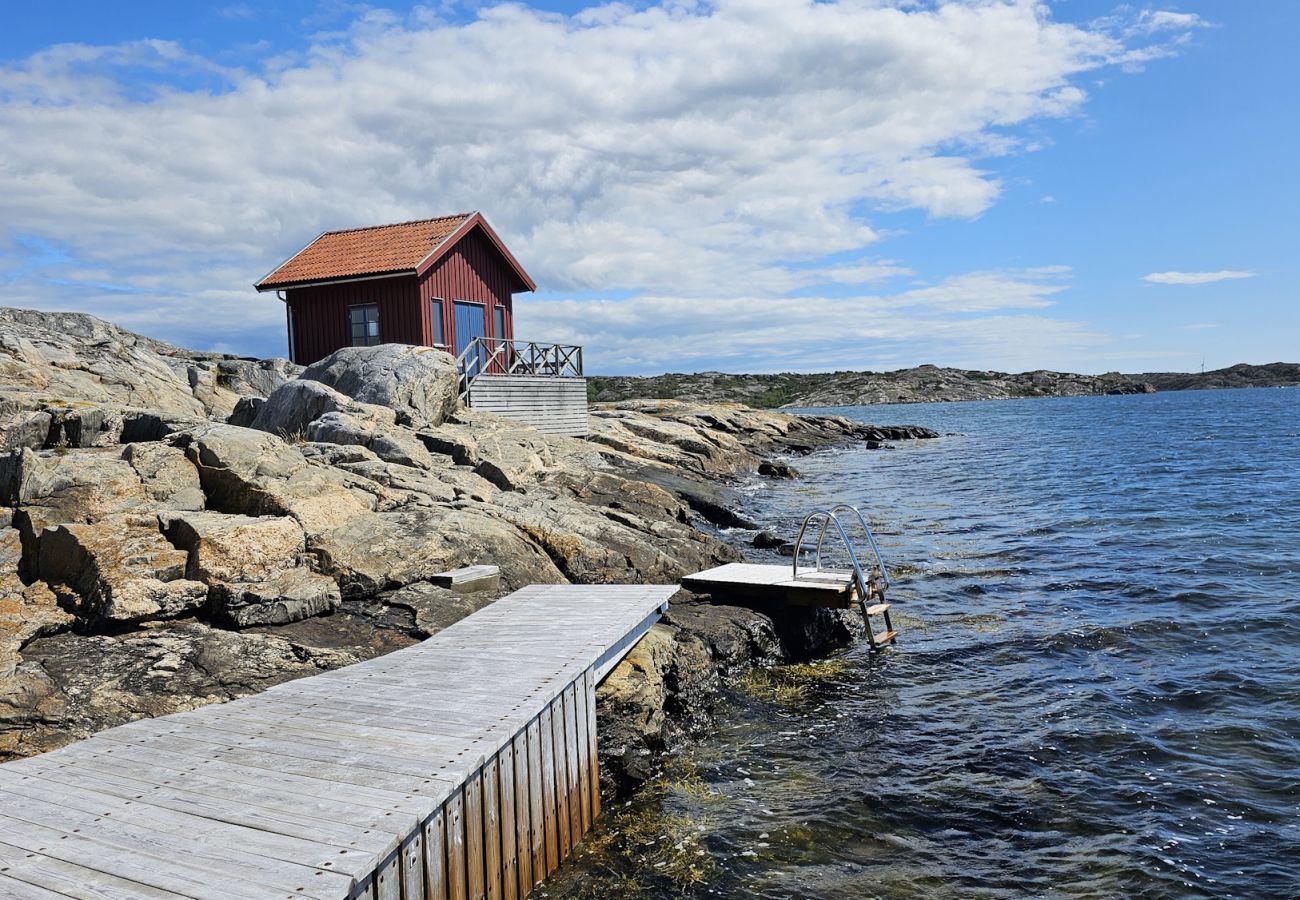 Stuga i Hälleviksstrand - SE09108