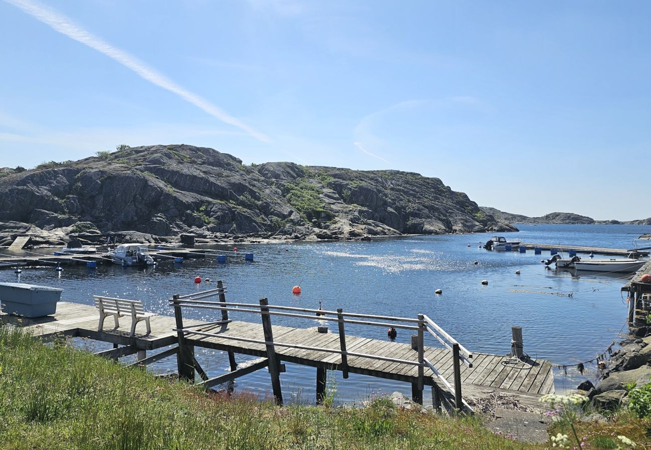 Stuga i Hälleviksstrand - SE09133