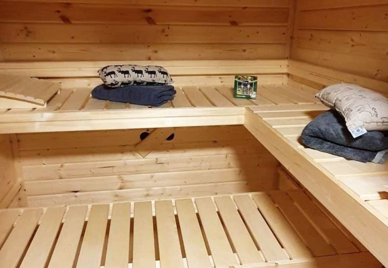 Stuga i Hjälteby - SE09134