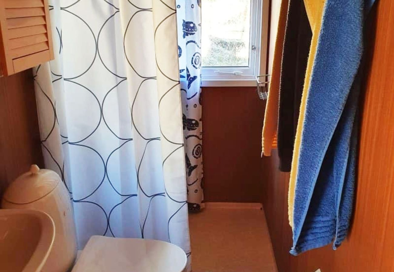 Stuga i Hjälteby - SE09134