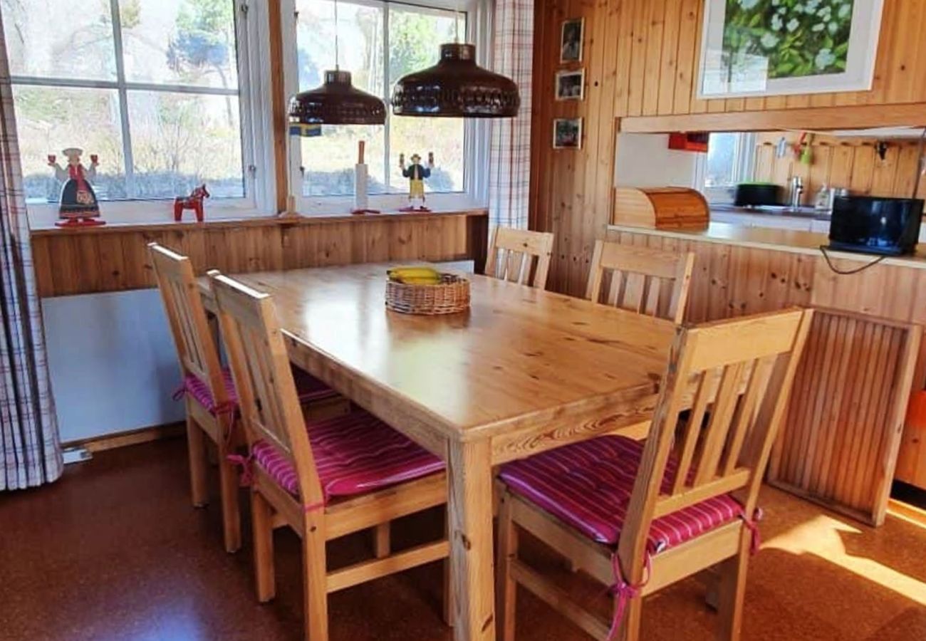 Stuga i Hjälteby - SE09134