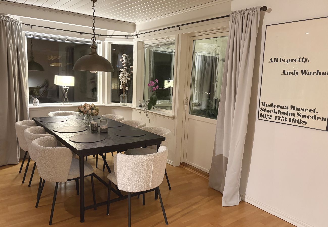 Stuga i Ellös - SE09113