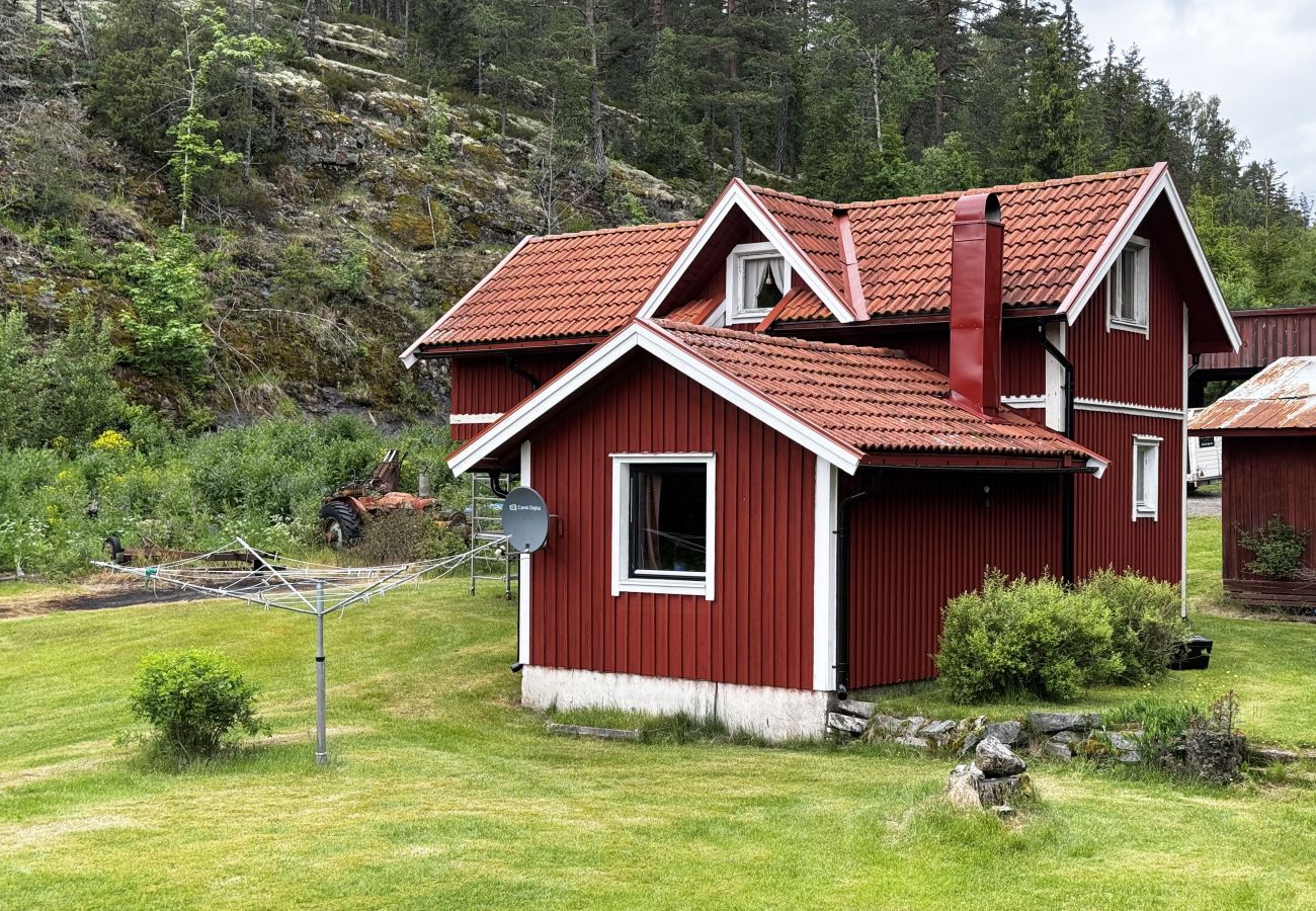 Stuga i Skillingsfors - SE18032
