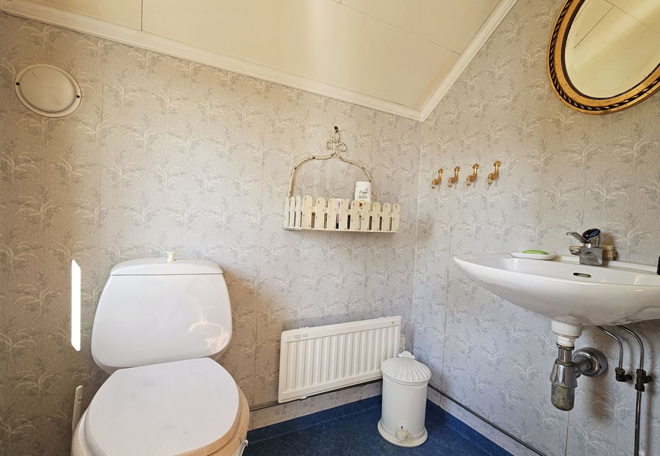 Stuga i Hälleviksstrand - SE09172