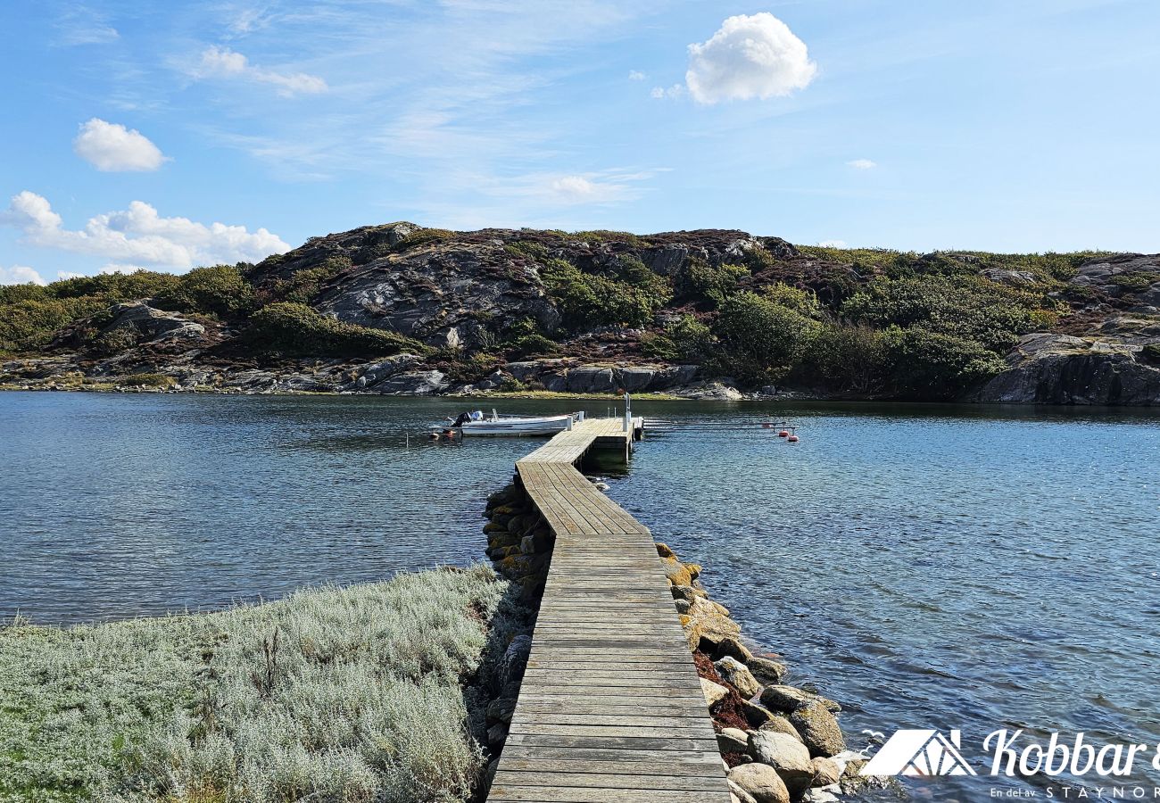 Stuga i Hälleviksstrand - SE09172