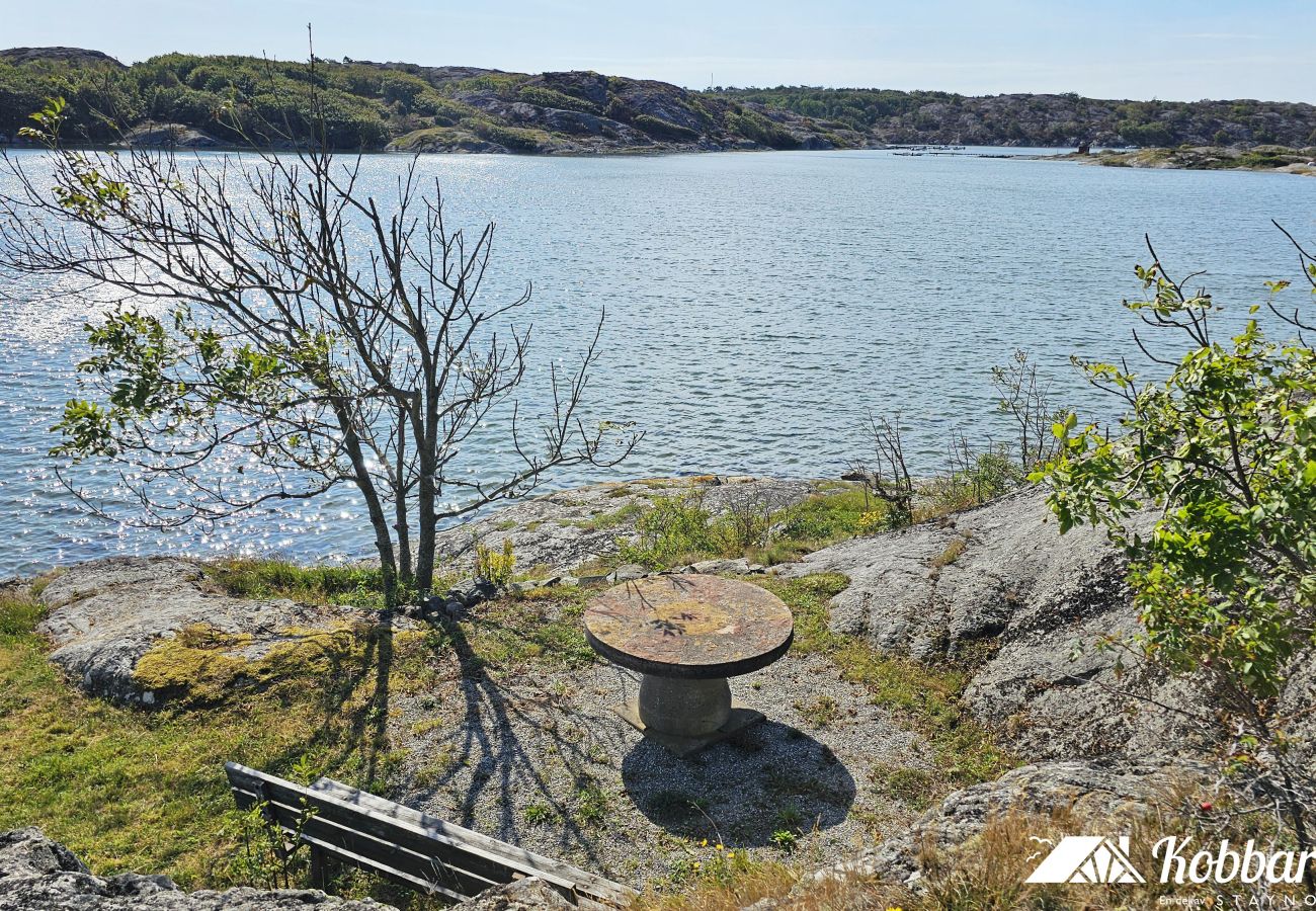 Stuga i Hälleviksstrand - SE09172